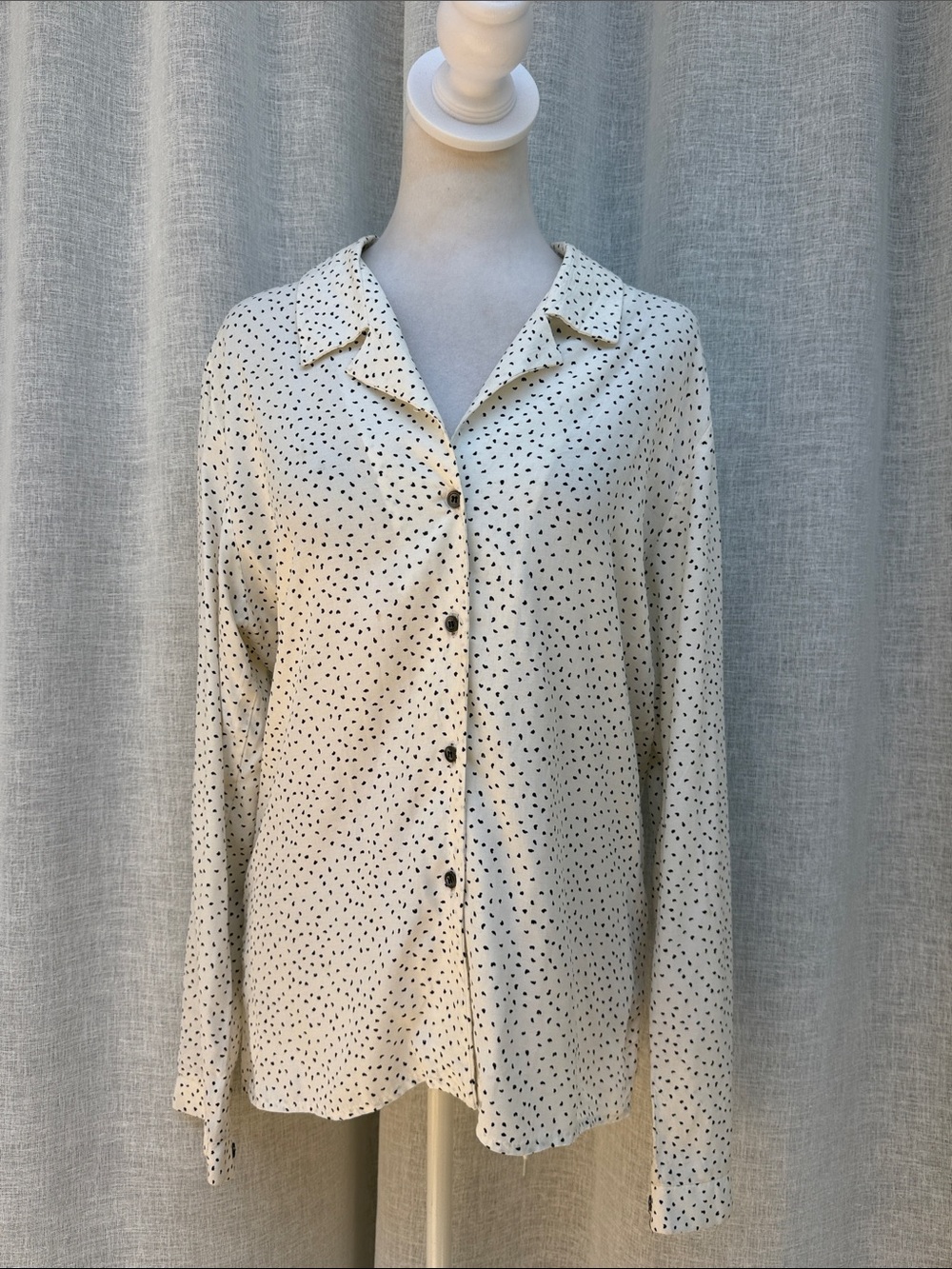 Vintage SpitalNick & Co white with black spots button down blouse